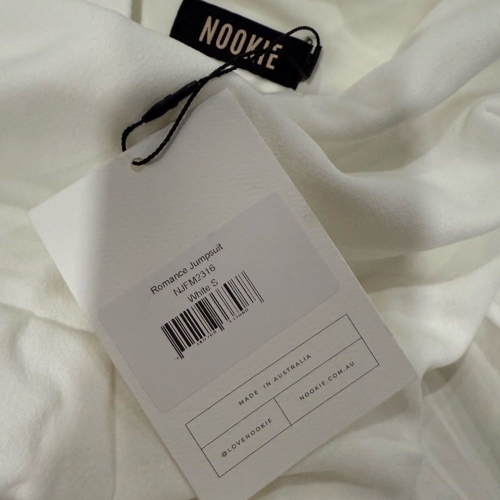 NOOKIE ROMANCE JUMPSUIT - WHITE in SZ S
$309.95 $190 - Picture 13 of 14
